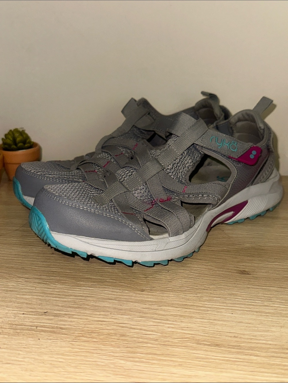 Ryka Sky Walk Trek Hybrid Trail Sandals Frost Grey US 8W UK 5 EU 38 EUC